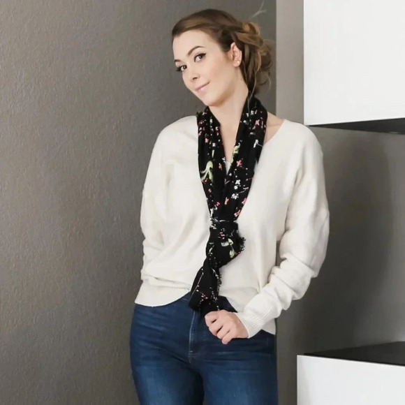 Accessories - Scarf